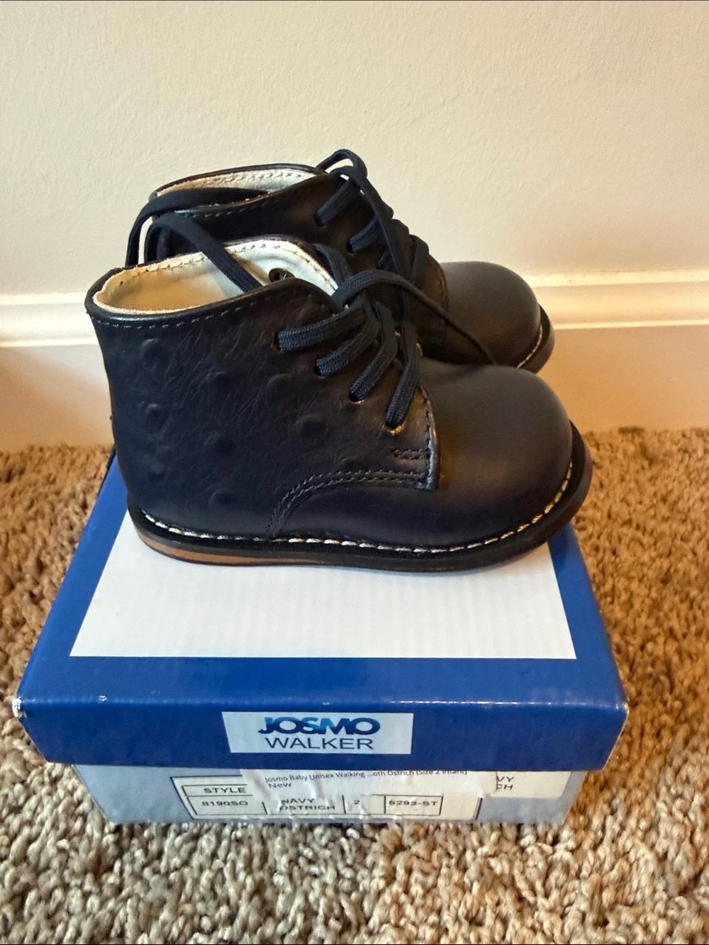 Josmo sturdy lace